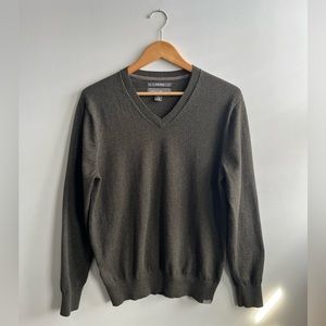 Eddie Bauer Olive Green V Neck Sweater Merino Size M